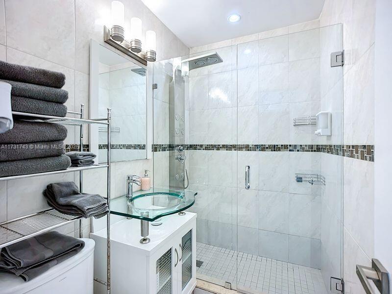 FAIRLAWN - Residential