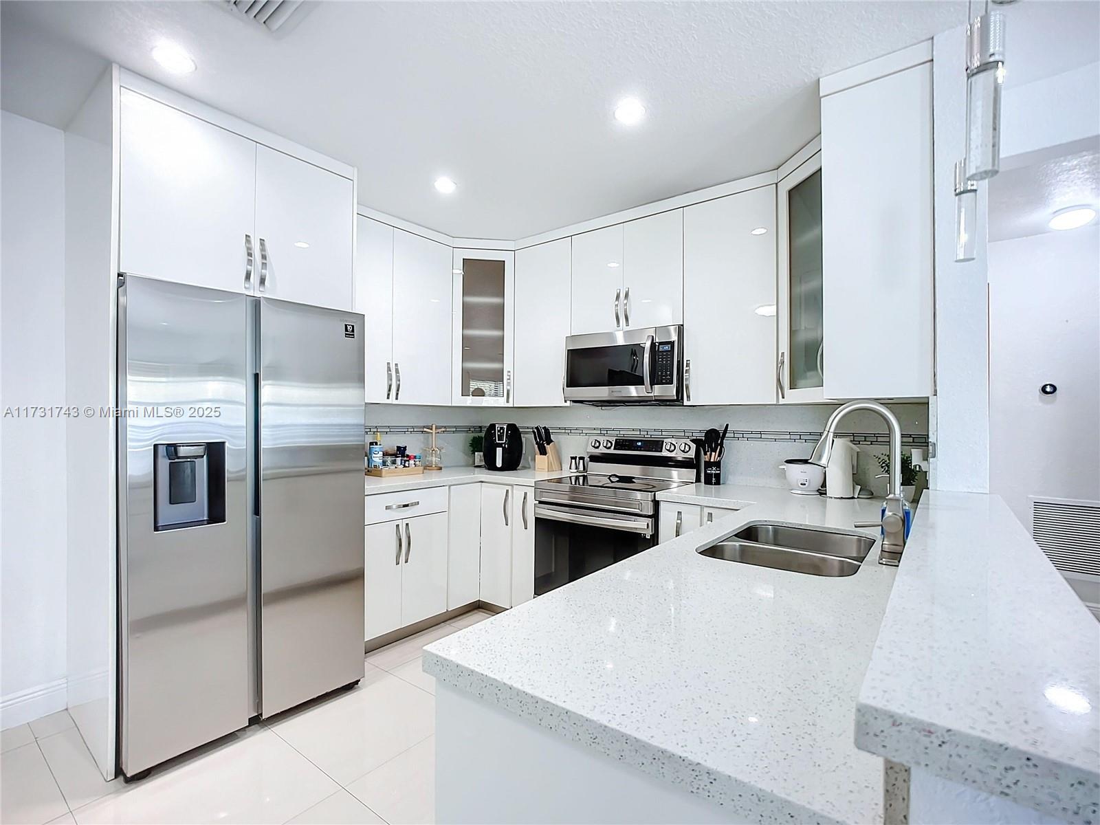 FAIRLAWN - Residential