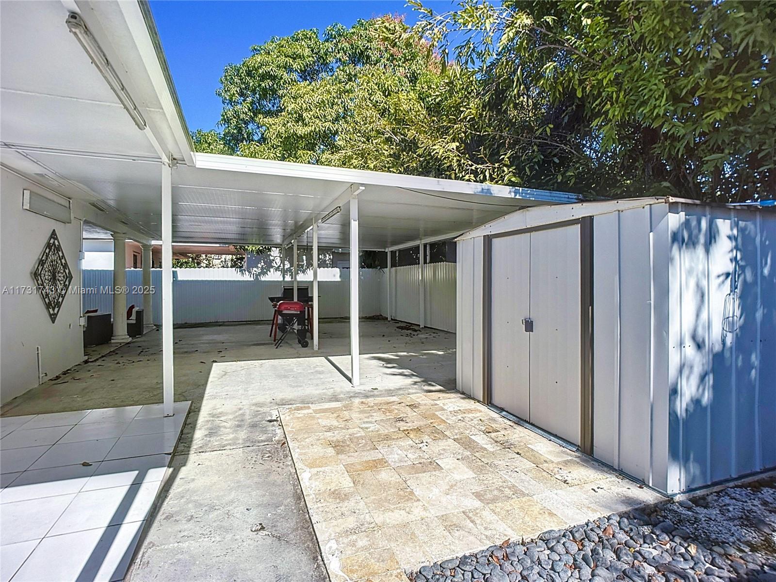 FAIRLAWN - Residential