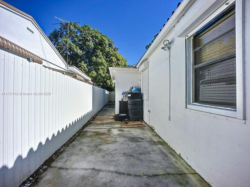 FAIRLAWN - Residential