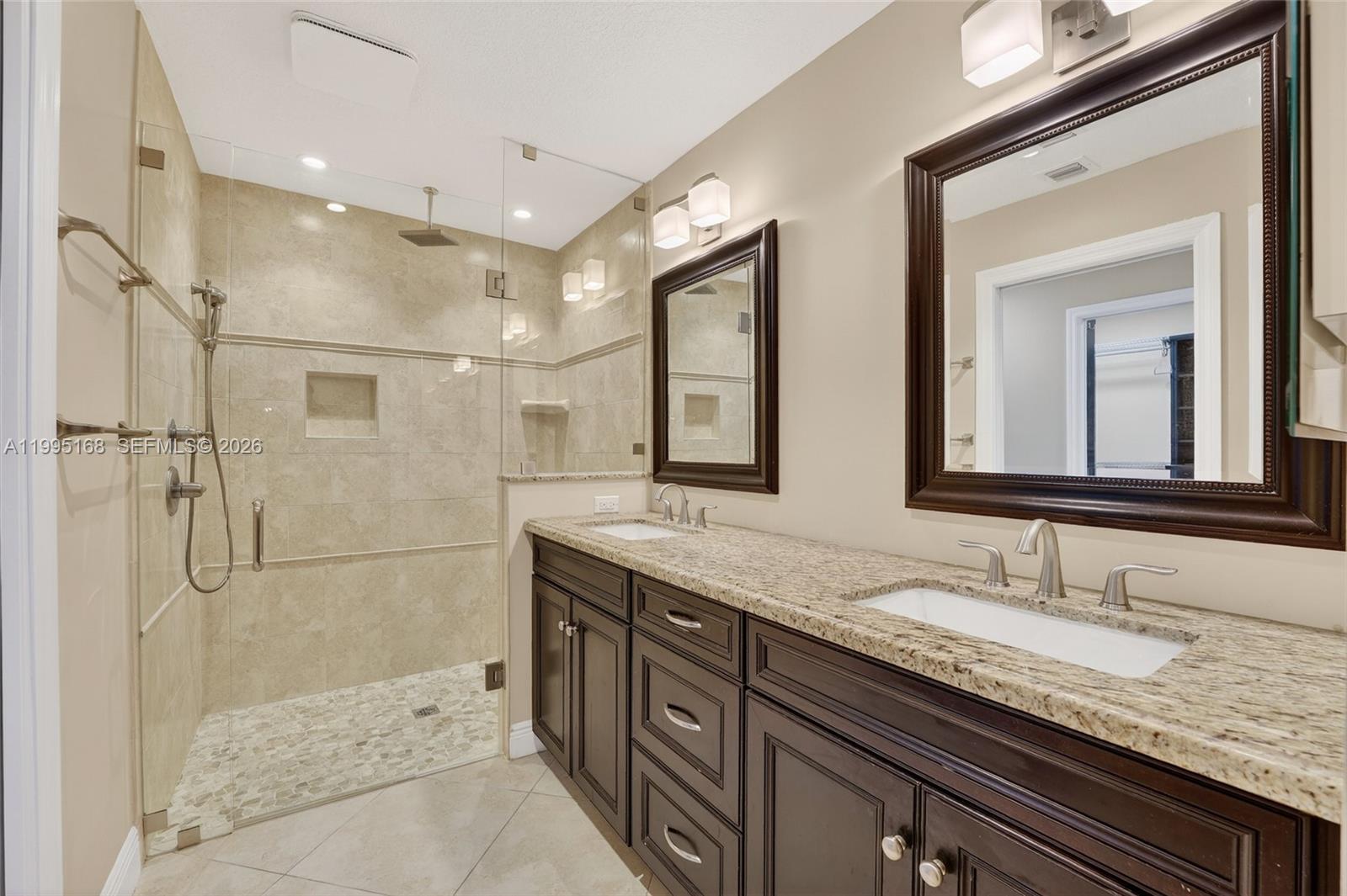 PLANTATION GARDENS SEC 5 - Residential