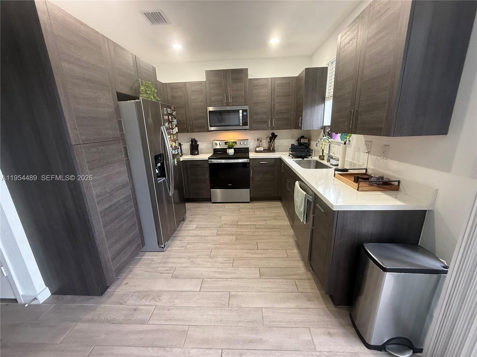 TOWNS AT SEASCAPE - Residential