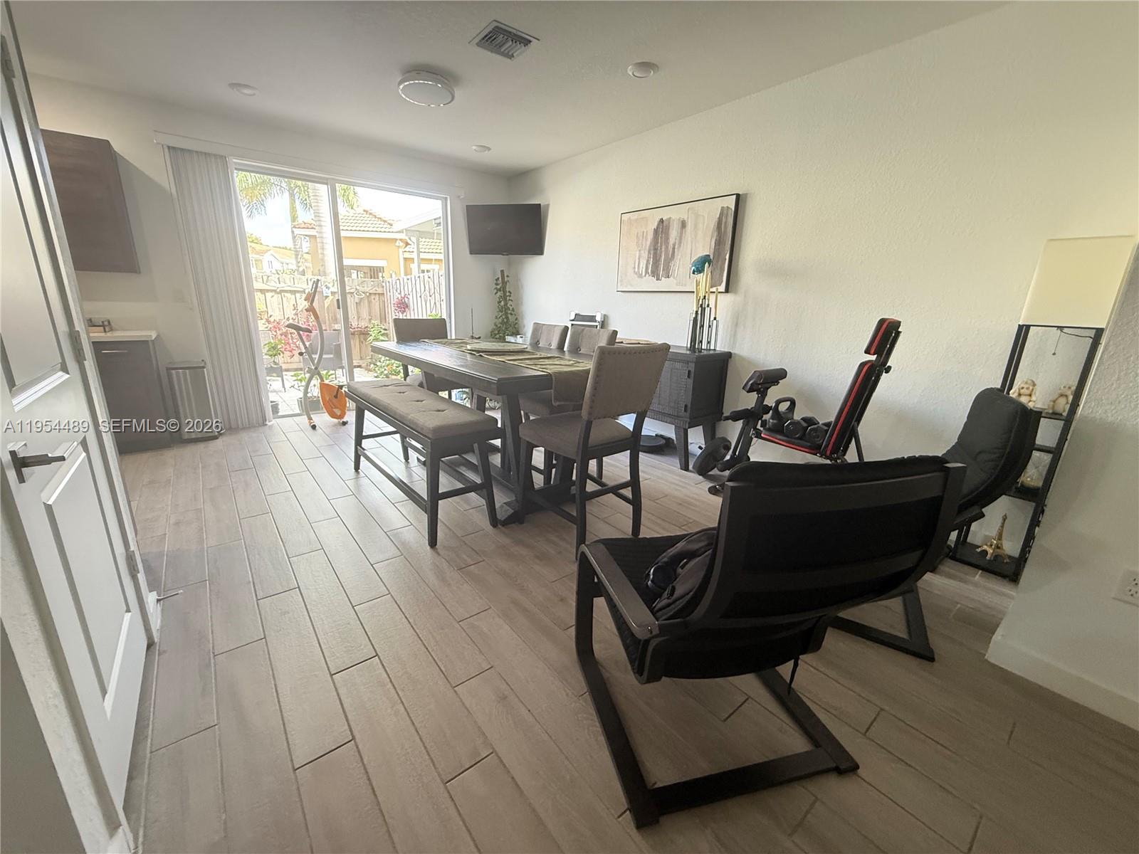 TOWNS AT SEASCAPE - Residential