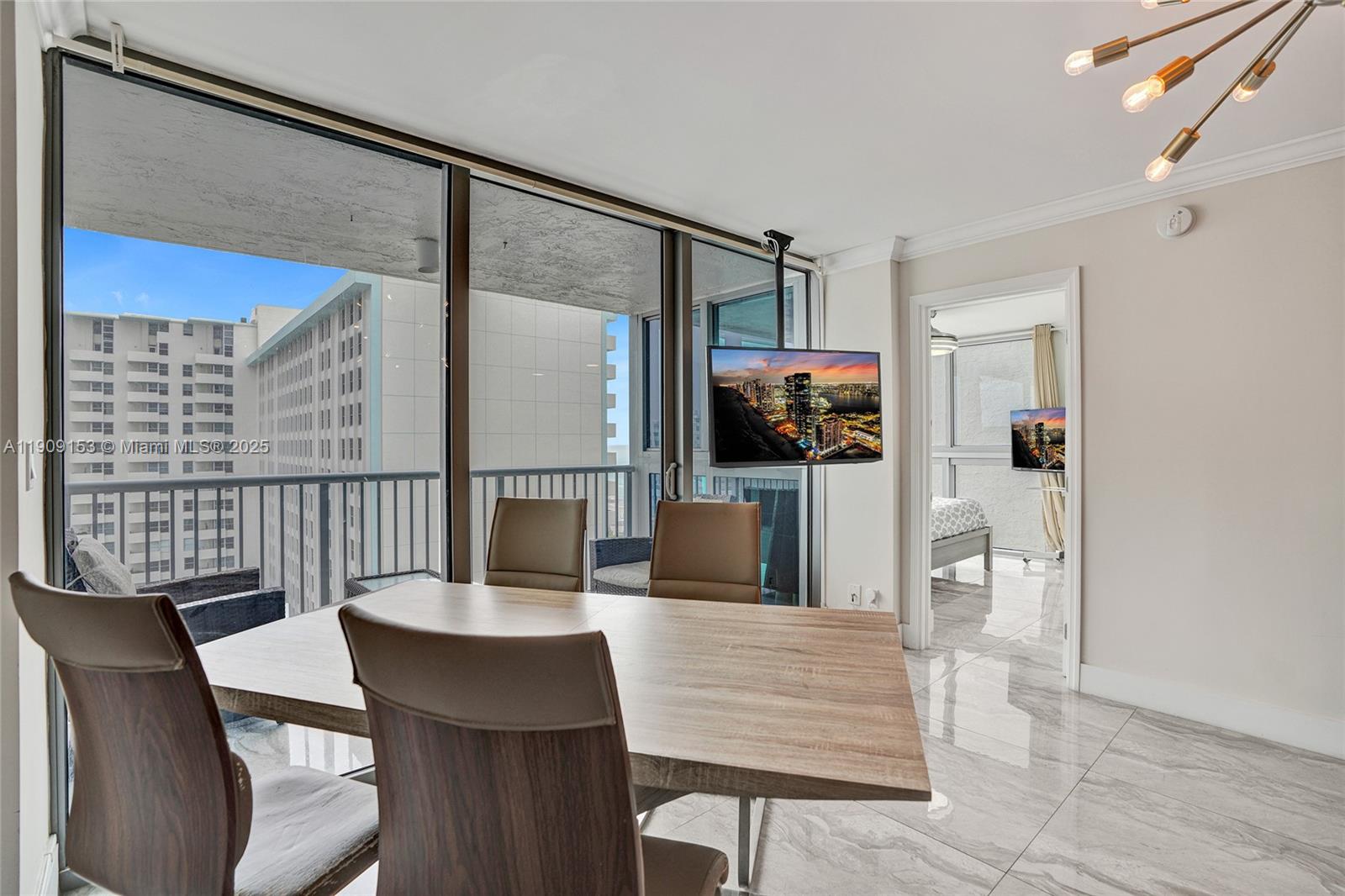 MIRASOL OCEAN TOWERS COND - Residential