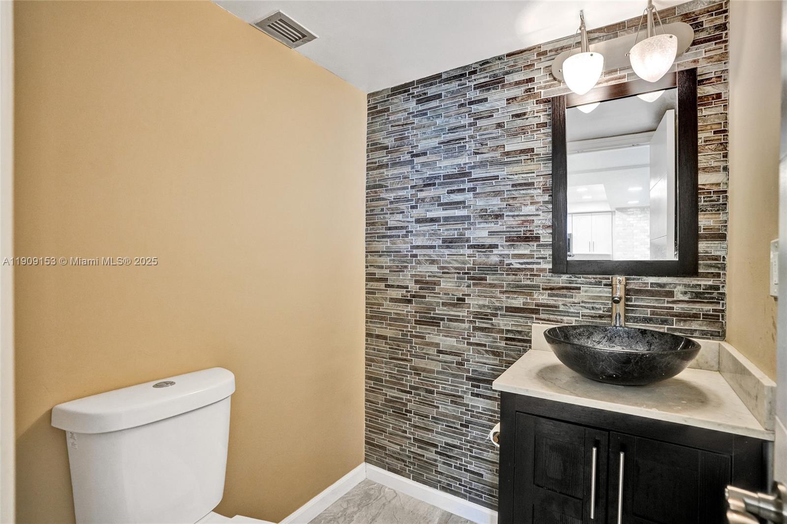 MIRASOL OCEAN TOWERS COND - Residential