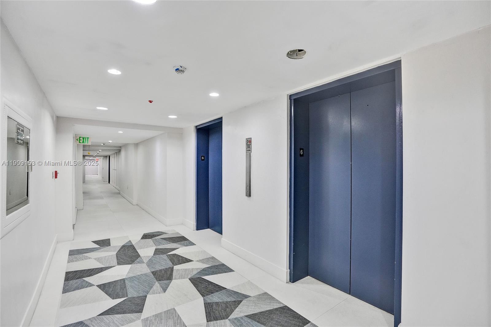 MIRASOL OCEAN TOWERS COND - Residential