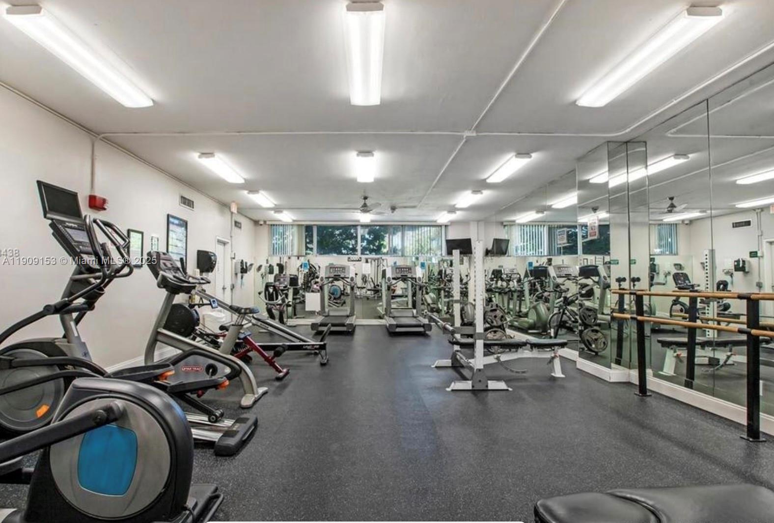 MIRASOL OCEAN TOWERS COND - Residential