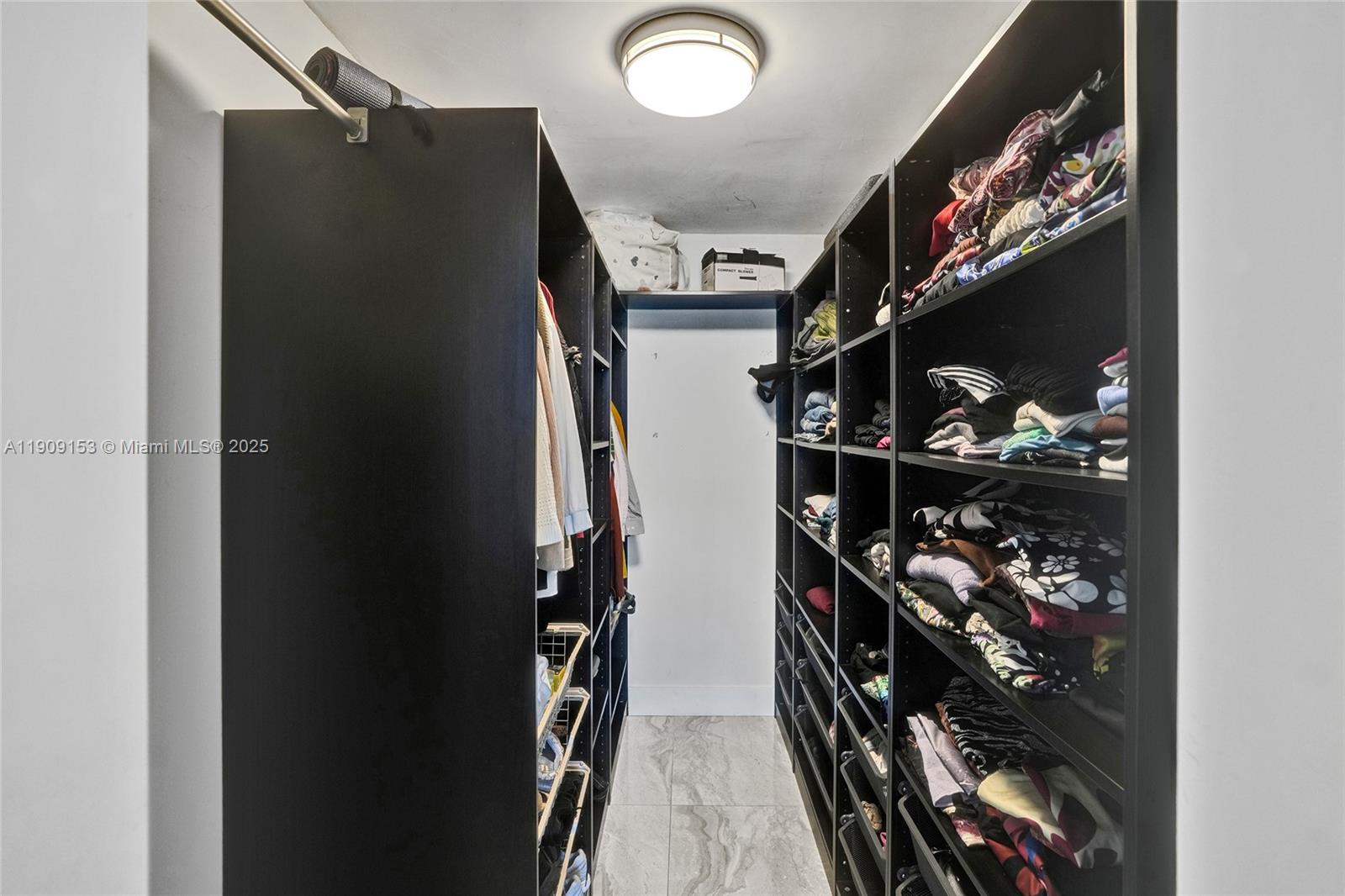 MIRASOL OCEAN TOWERS COND - Residential