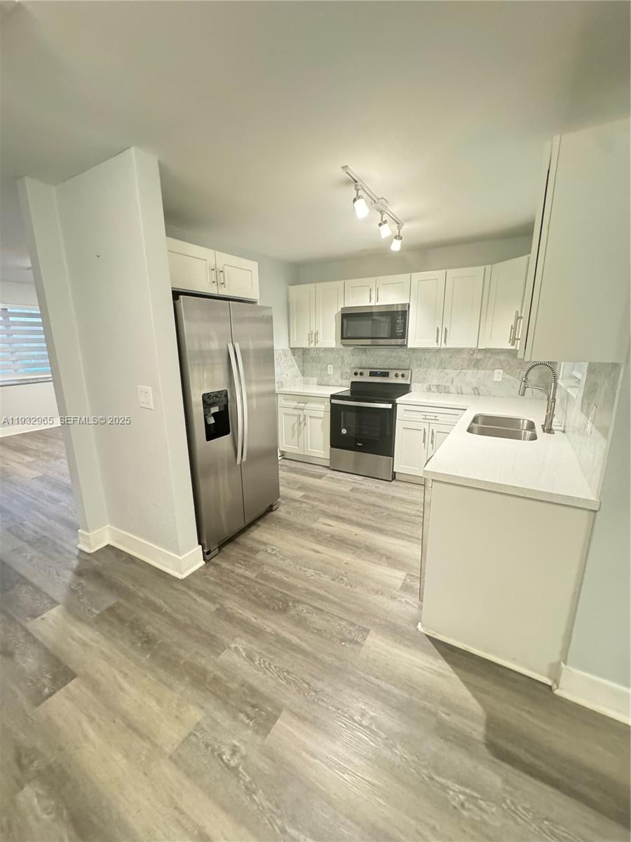 BOULEVARD HEIGHTS SEC - Residential Lease