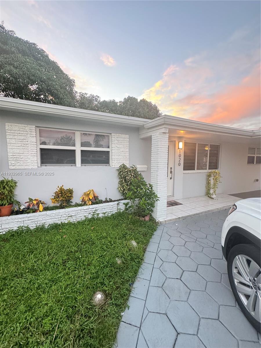 BOULEVARD HEIGHTS SEC - Residential Lease