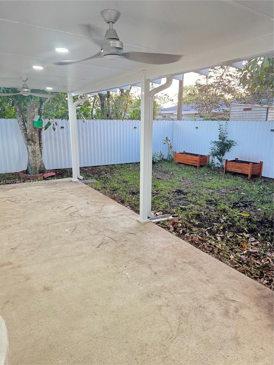 BOULEVARD HEIGHTS SEC - Residential Lease