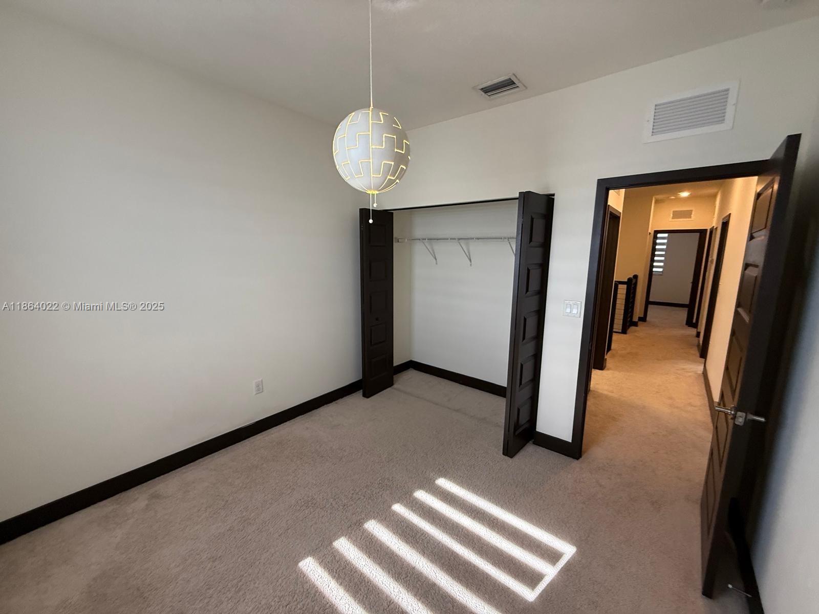 DUNNWOODY LAKE - Residential Lease