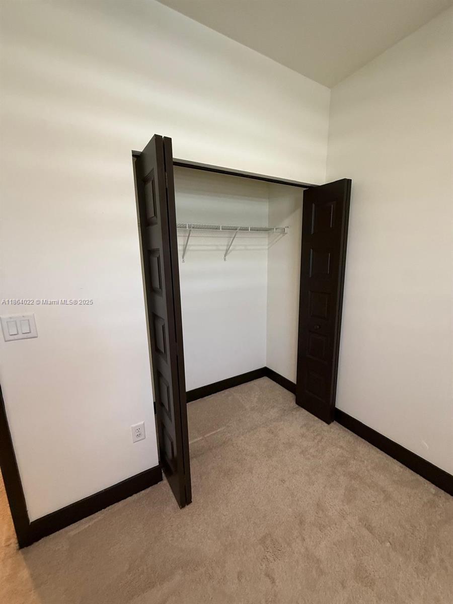 DUNNWOODY LAKE - Residential Lease