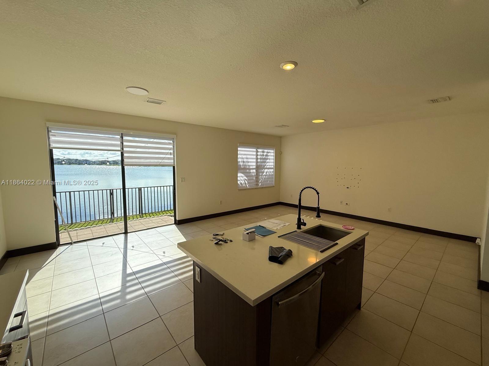 DUNNWOODY LAKE - Residential Lease