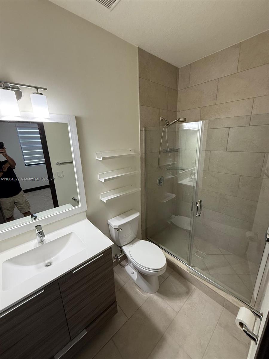 DUNNWOODY LAKE - Residential Lease