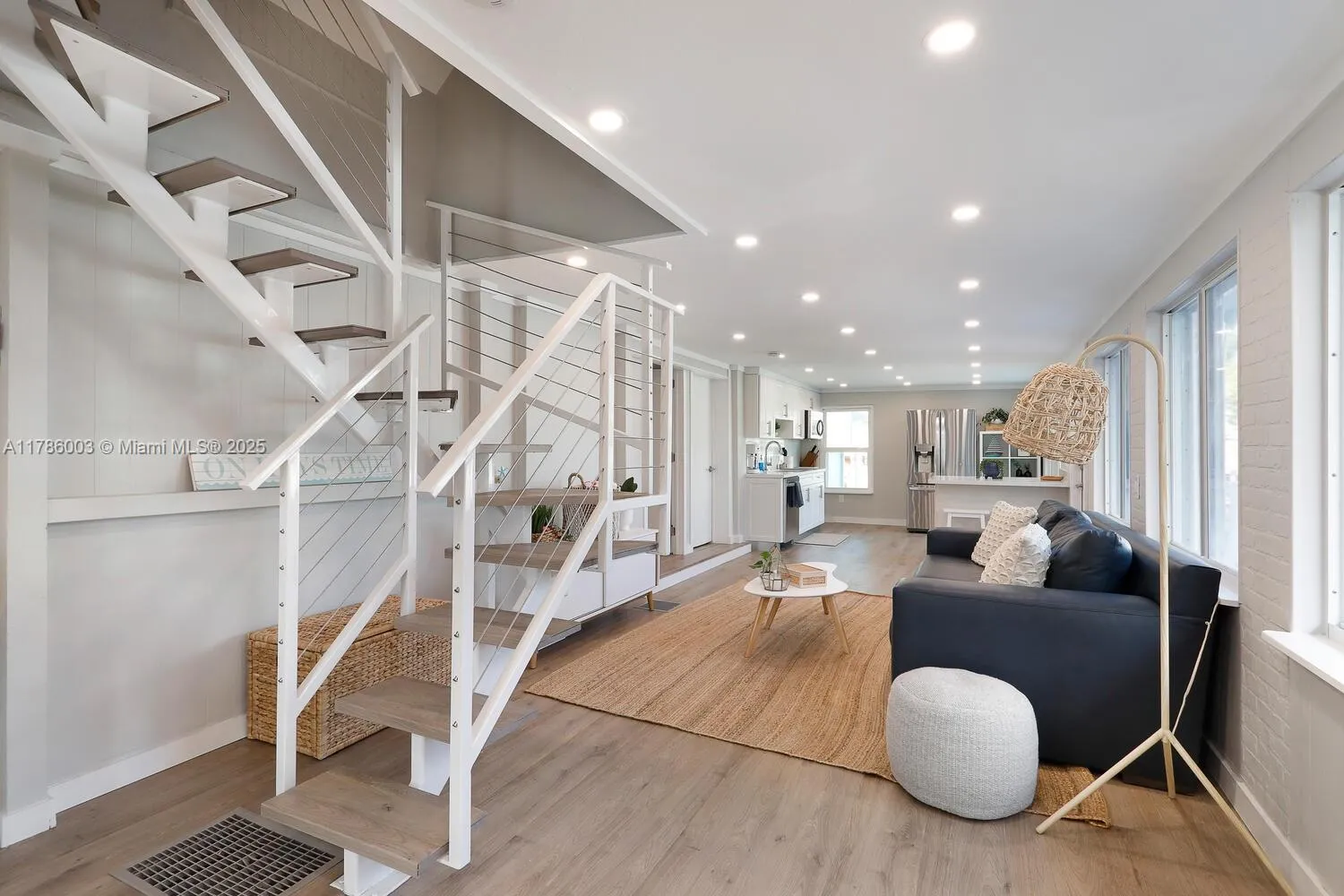 Tavernier, Florida 33070, United States, 5 Bedrooms Bedrooms, ,3 BathroomsBathrooms,Residential,Active,118102