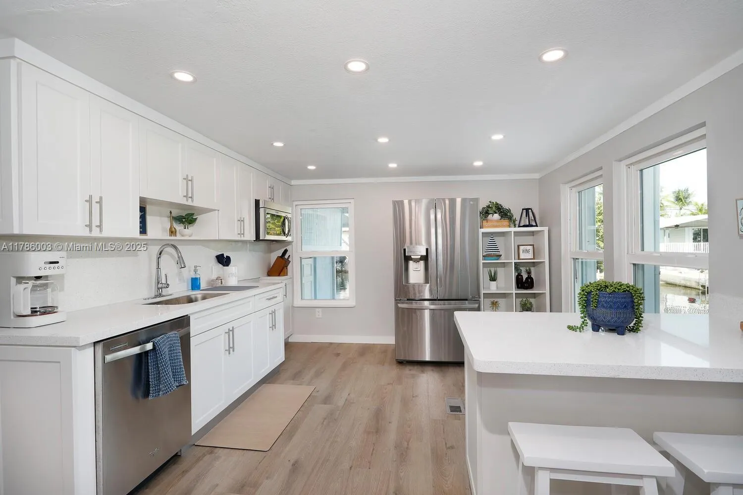 Tavernier, Florida 33070, United States, 5 Bedrooms Bedrooms, ,3 BathroomsBathrooms,Residential,Active,118102