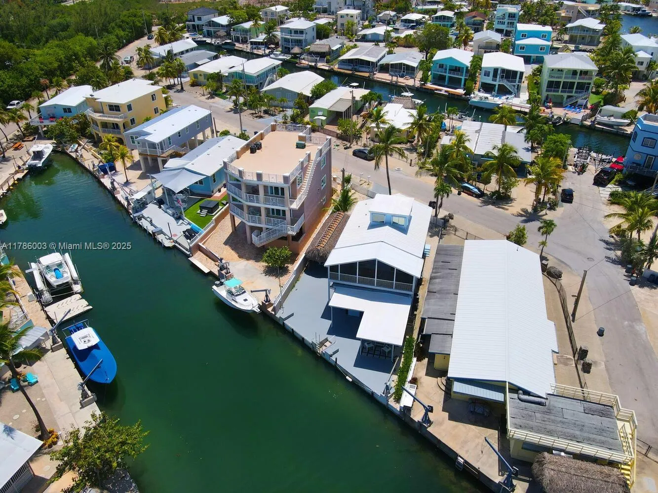 Tavernier, Florida 33070, United States, 5 Bedrooms Bedrooms, ,3 BathroomsBathrooms,Residential,Active,118102