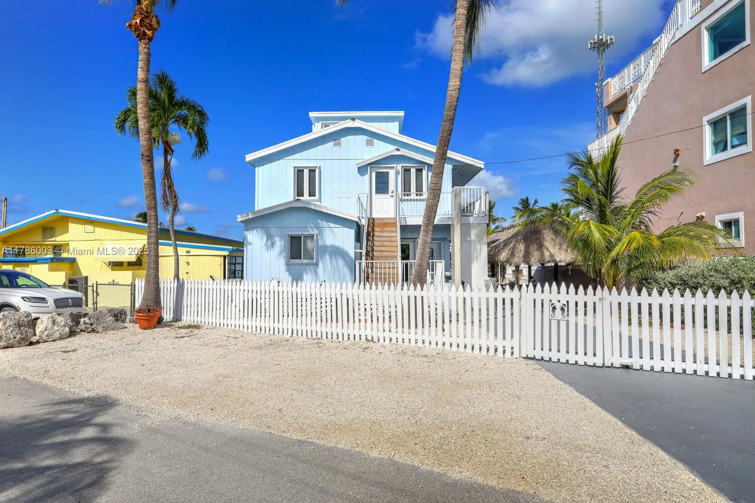 Tavernier, Florida 33070, United States, 5 Bedrooms Bedrooms, ,3 BathroomsBathrooms,Residential,Active,118102