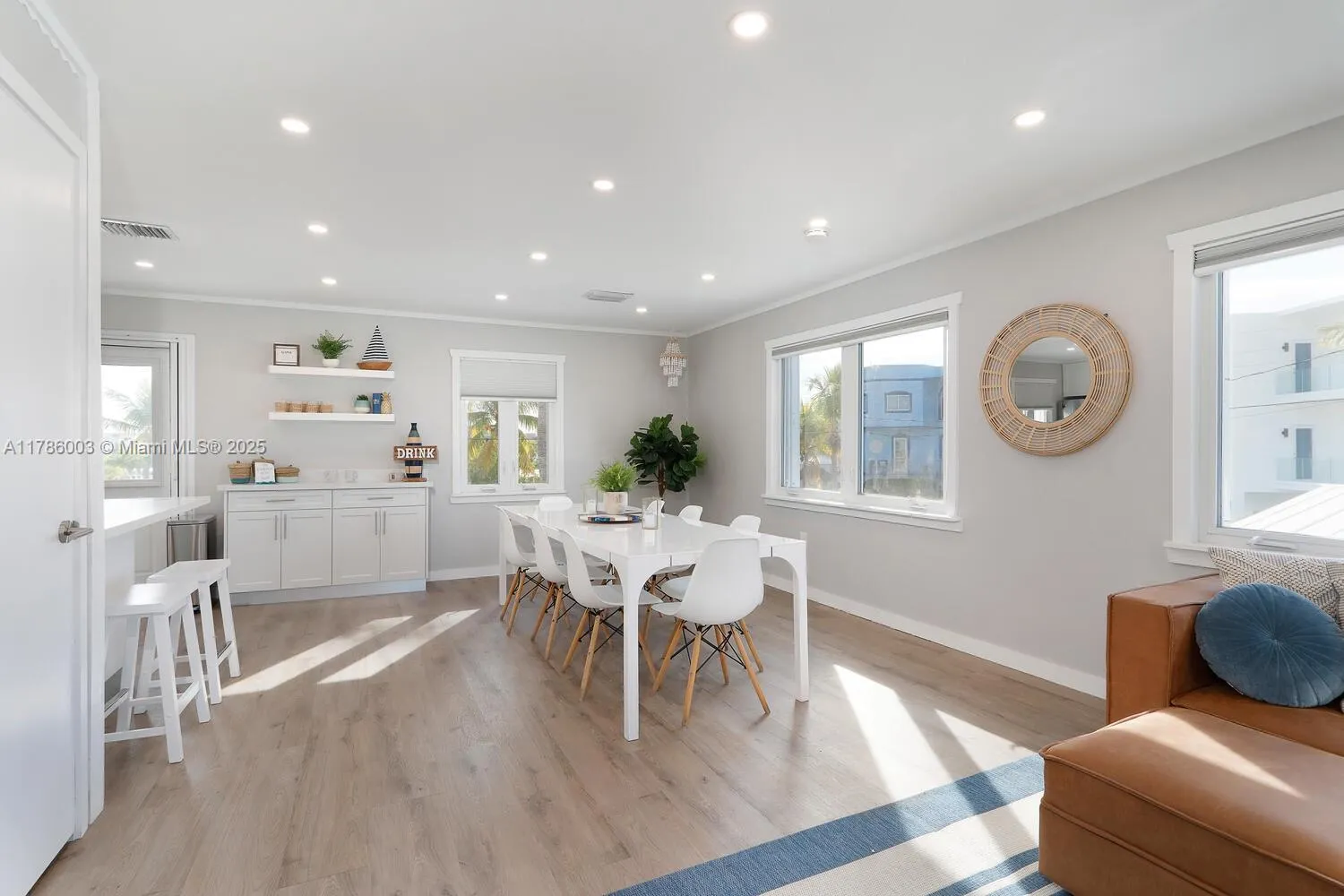 Tavernier, Florida 33070, United States, 5 Bedrooms Bedrooms, ,3 BathroomsBathrooms,Residential,Active,118102