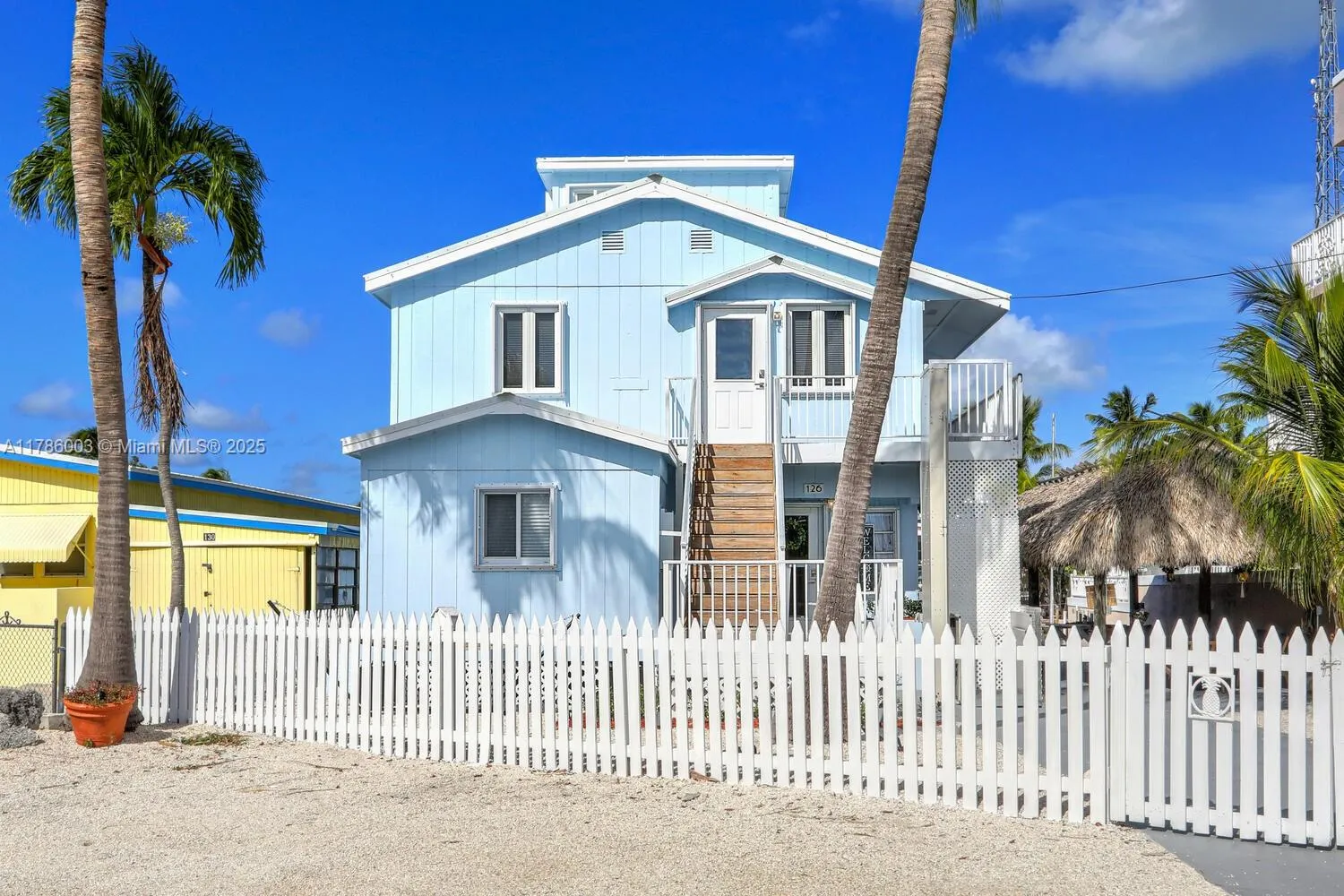 Tavernier, Florida 33070, United States, 5 Bedrooms Bedrooms, ,3 BathroomsBathrooms,Residential,Active,118102