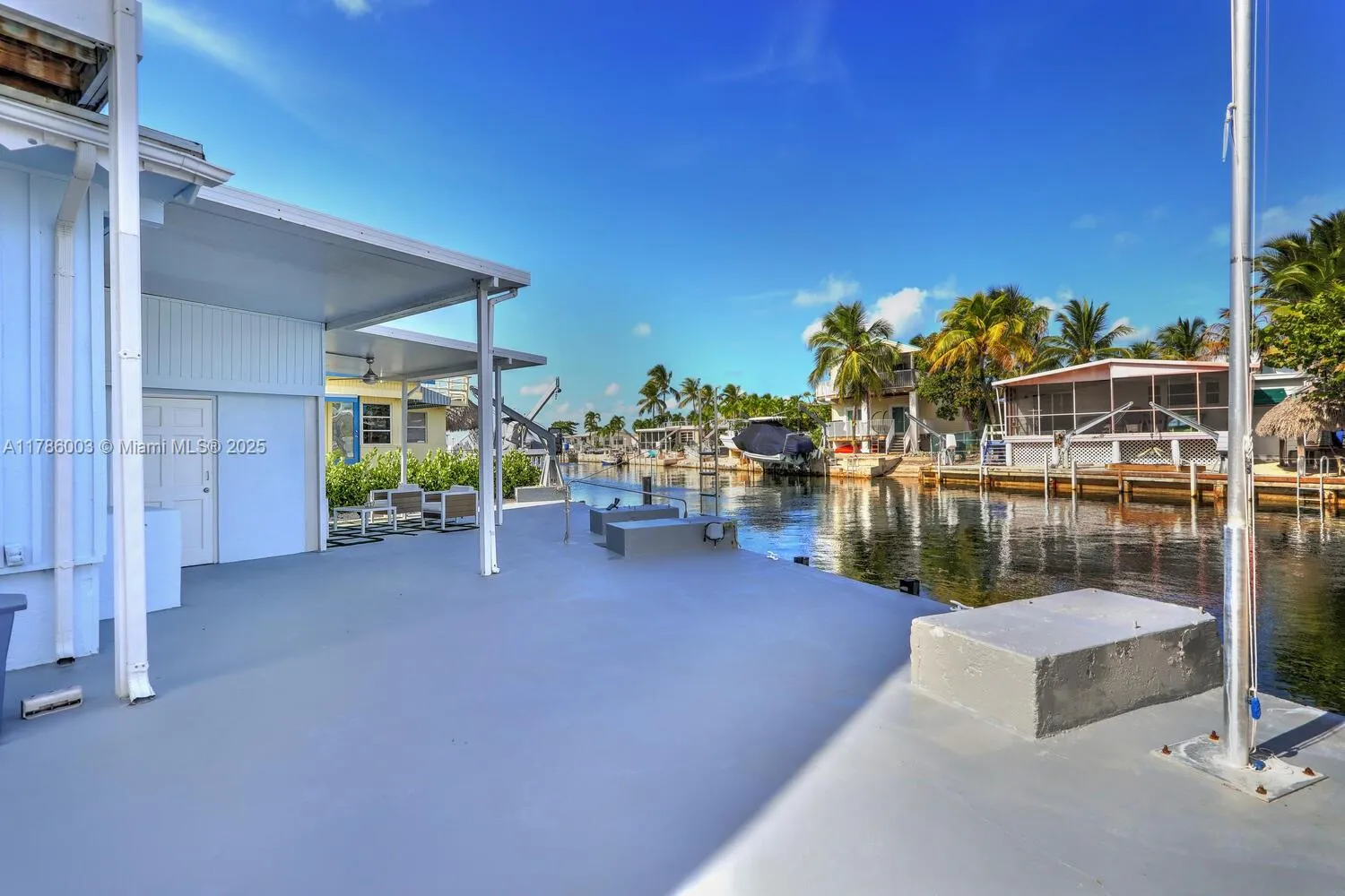 Tavernier, Florida 33070, United States, 5 Bedrooms Bedrooms, ,3 BathroomsBathrooms,Residential,Active,118102