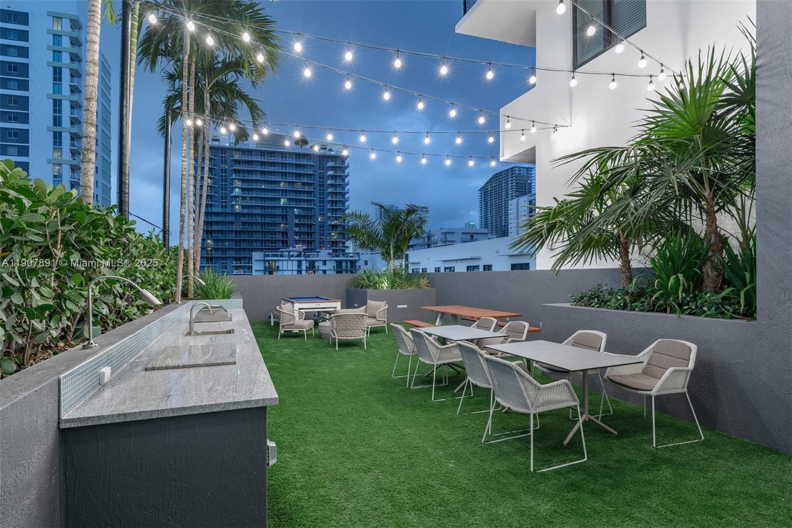 MIAMI HEIGHTS - Residential Lease