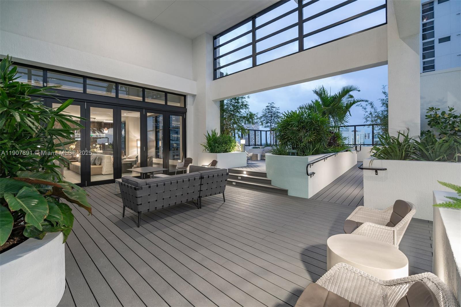 MIAMI HEIGHTS - Residential Lease