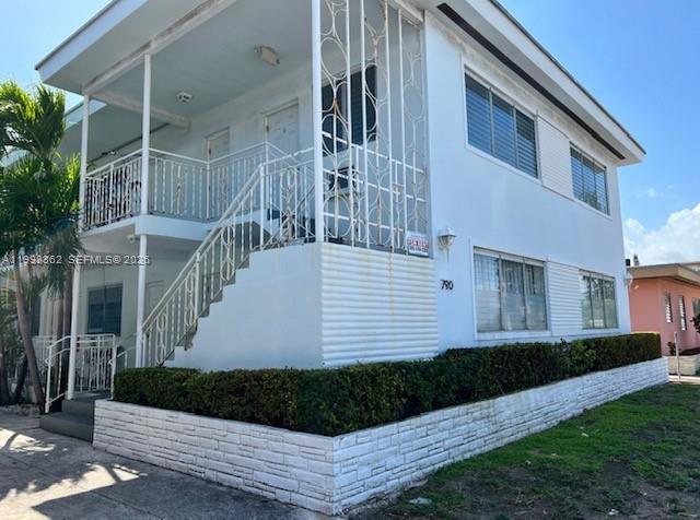 BISCAYNE BCH SUB - Residential Lease