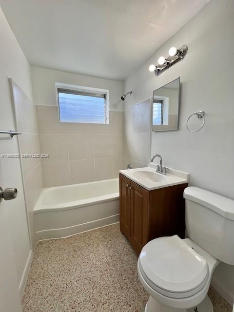 BISCAYNE BCH SUB - Residential Lease