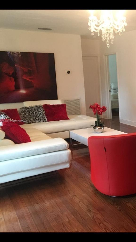 PRIORS 1ST ADDN TO BISCAY - Residential