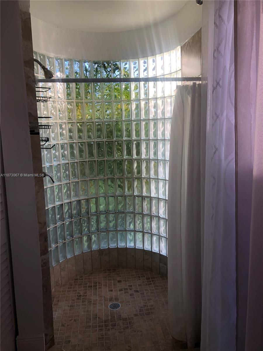 PRIORS 1ST ADDN TO BISCAY - Residential