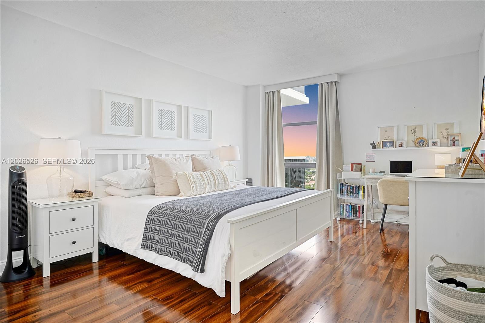 AVENTURA ELDORADO CONDO - Residential