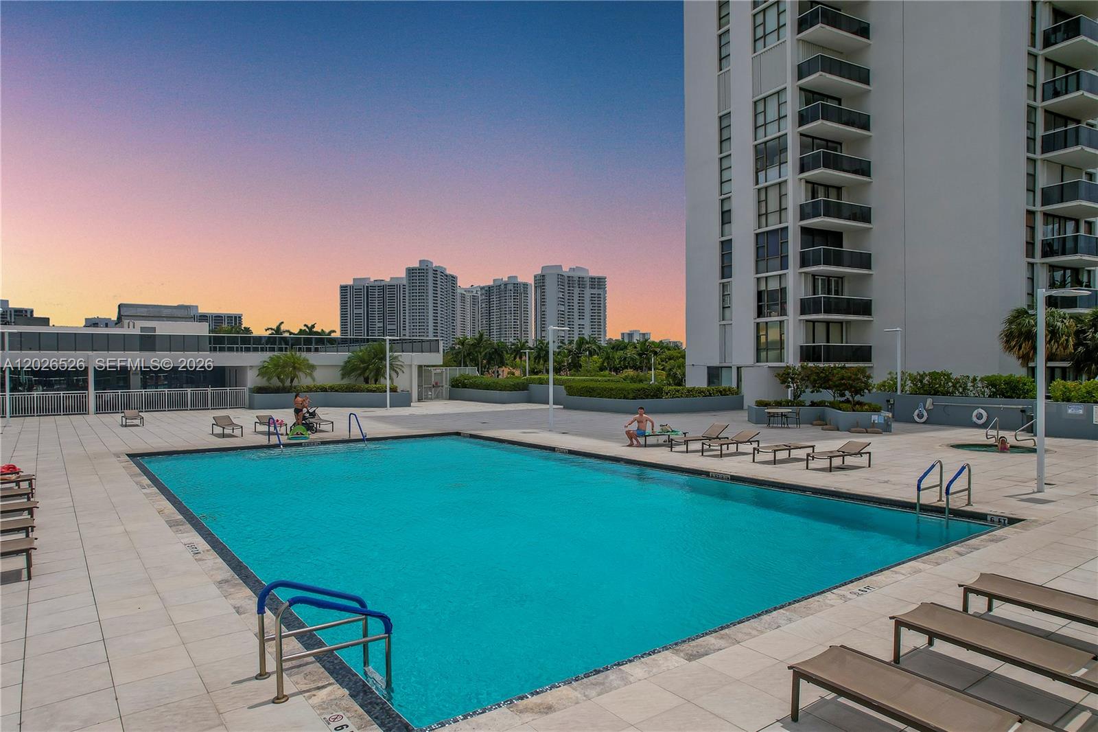 AVENTURA ELDORADO CONDO - Residential