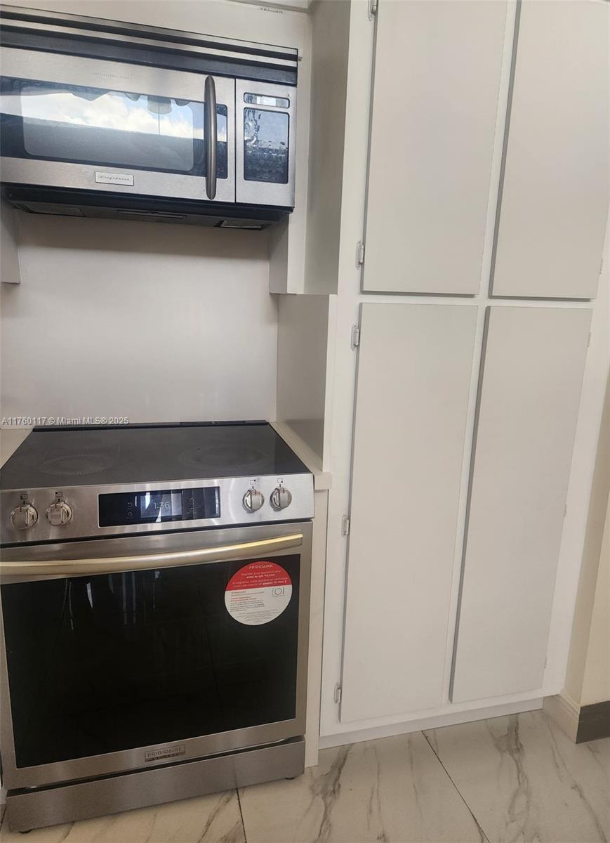 VILLAS AT CARRIAGE HILLS - Residential