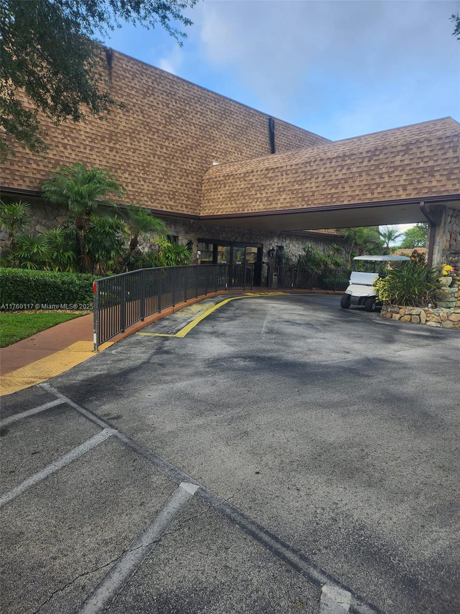 VILLAS AT CARRIAGE HILLS - Residential