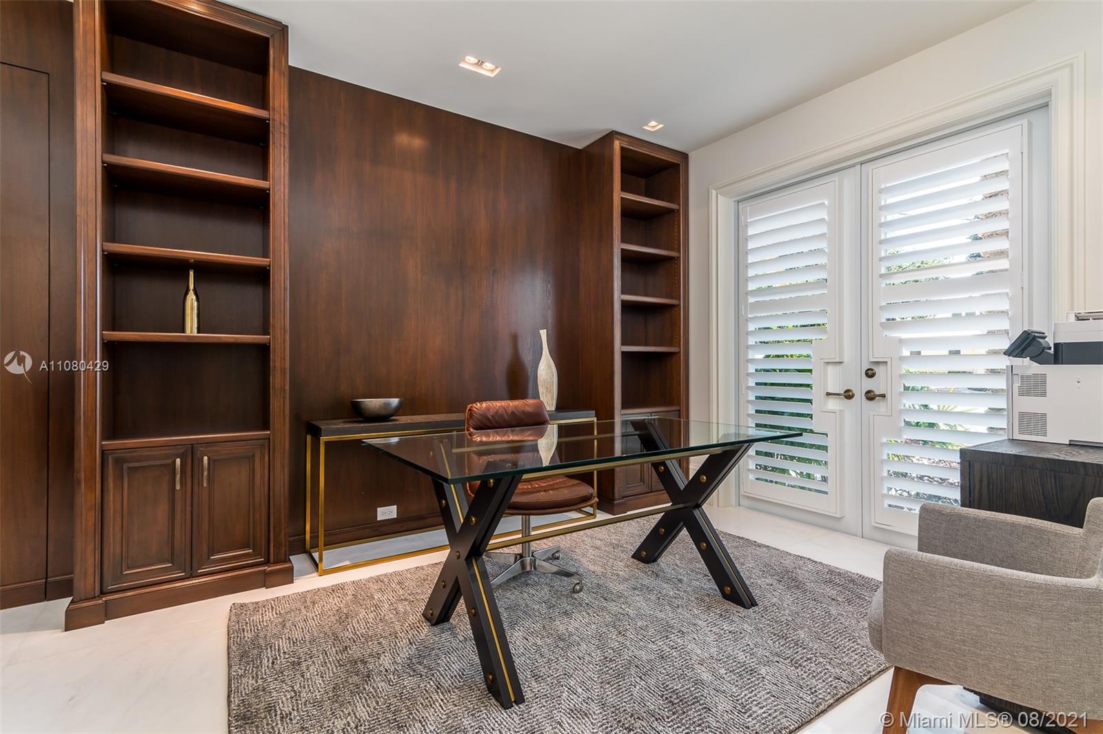 ISLA BAHIA - Residential