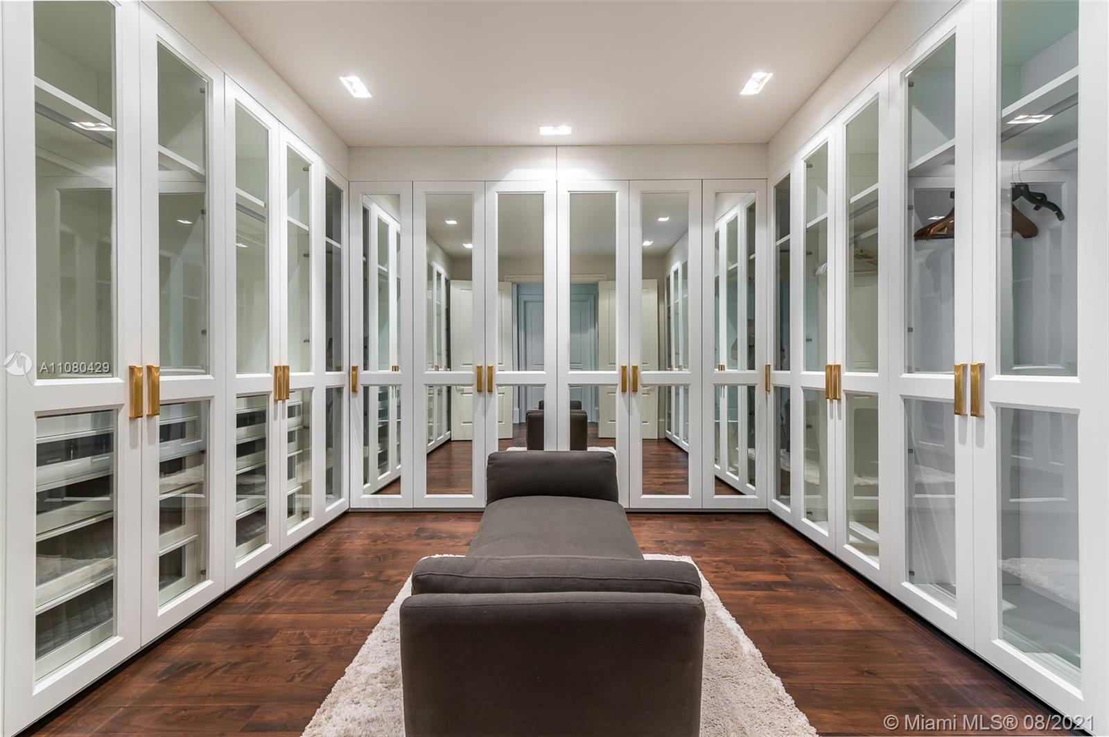 ISLA BAHIA - Residential