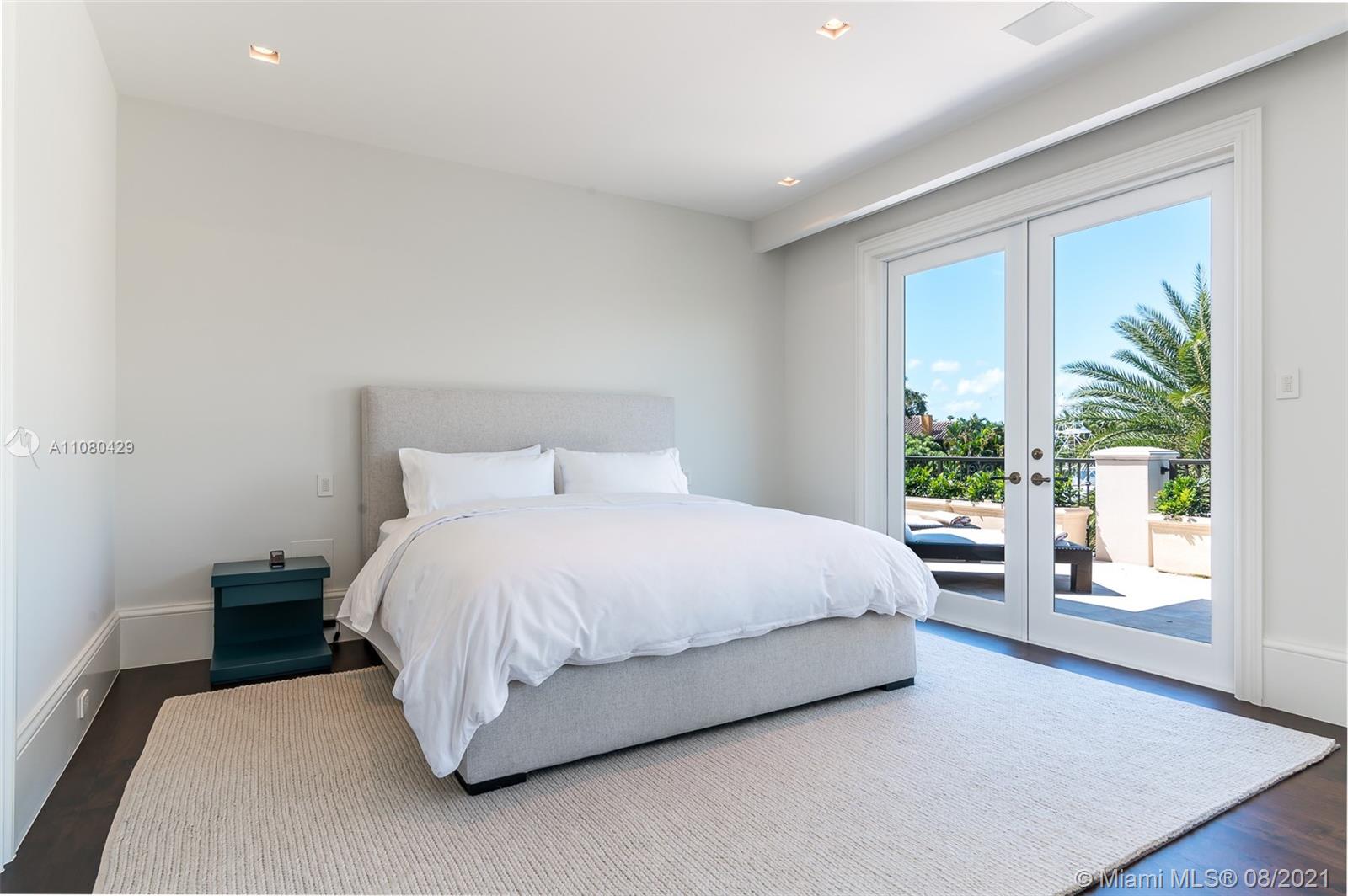 ISLA BAHIA - Residential