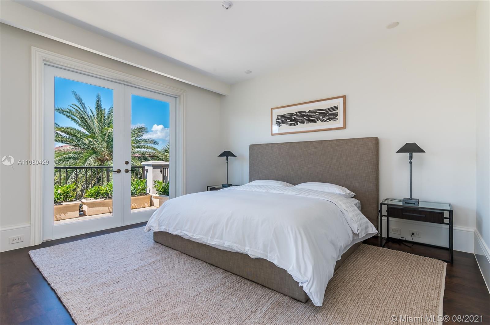 ISLA BAHIA - Residential