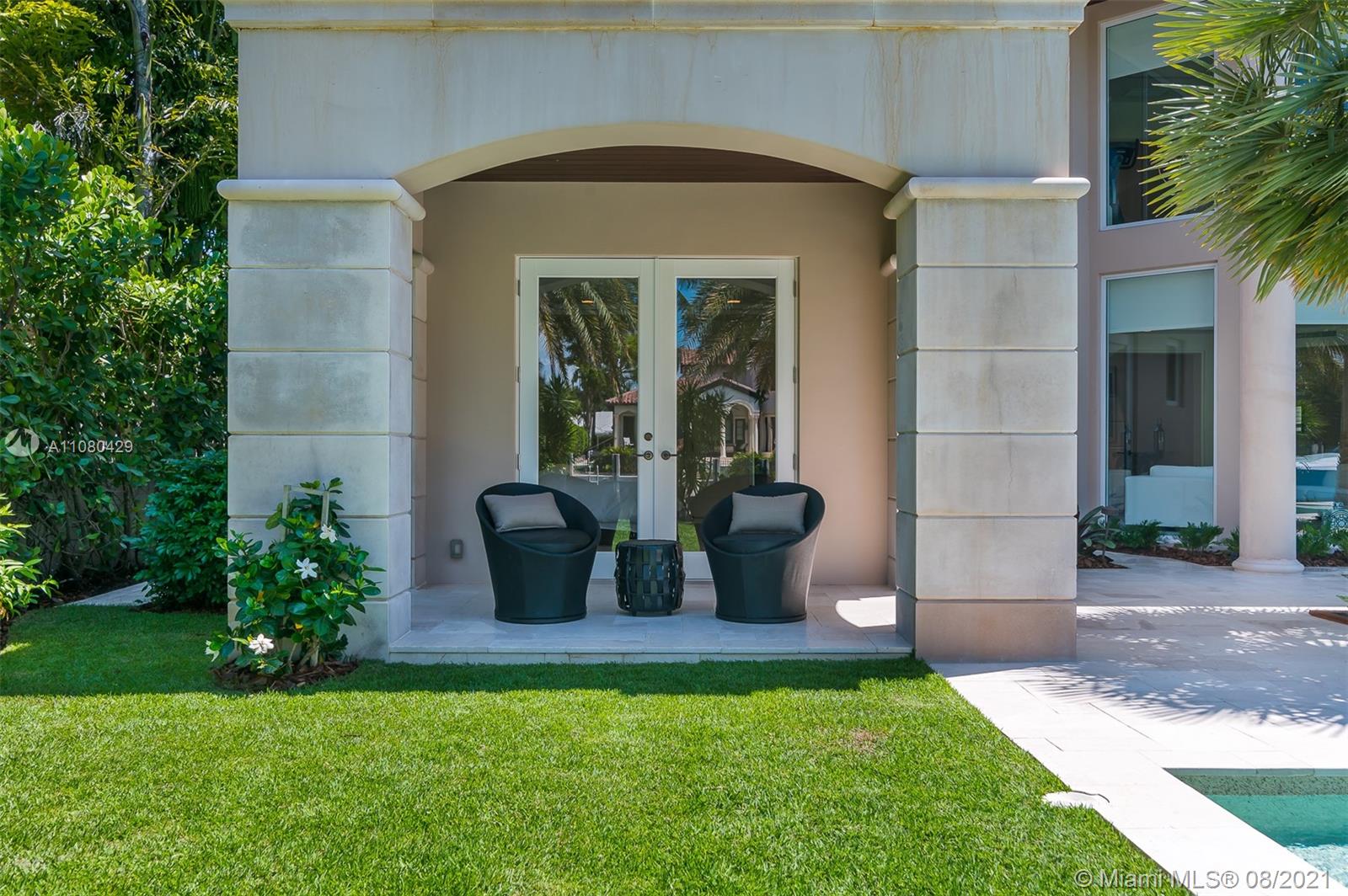 ISLA BAHIA - Residential