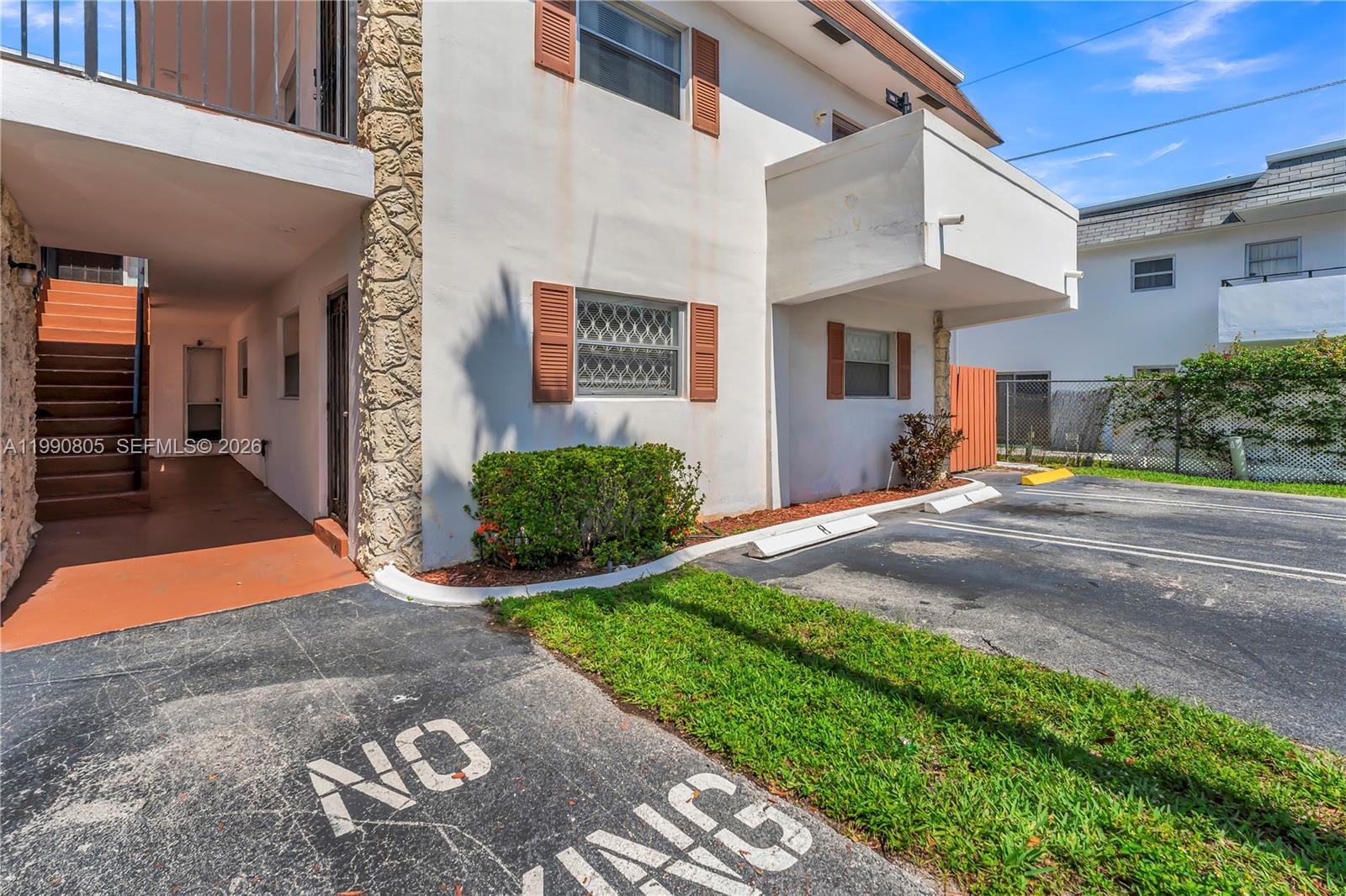 321 SW 1st Ct K-4
