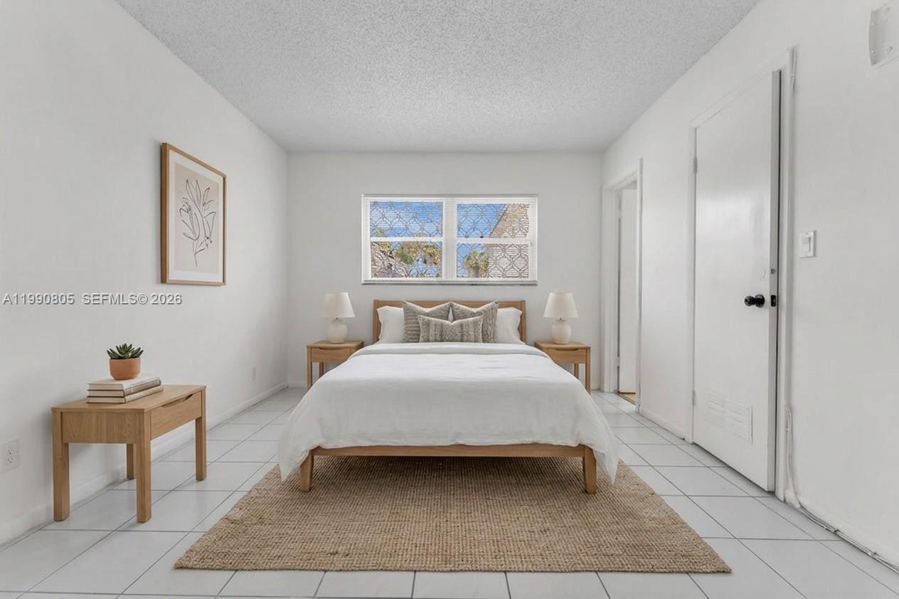 321 SW 1st Ct K-4