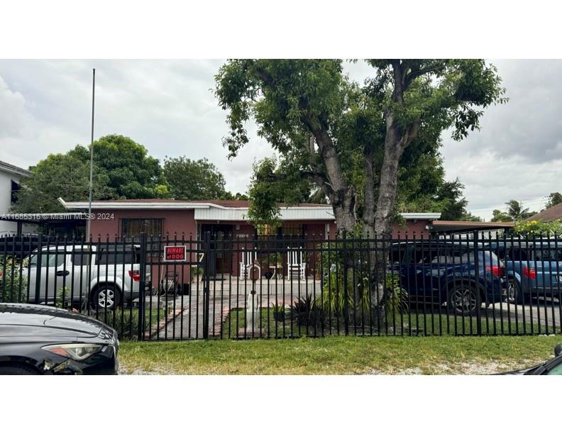 Comfortable and spacious property! Central in Hialeah in good conditions with a variety of fruit trees. Has unlimited potential that can increase the home's value exponentially!
