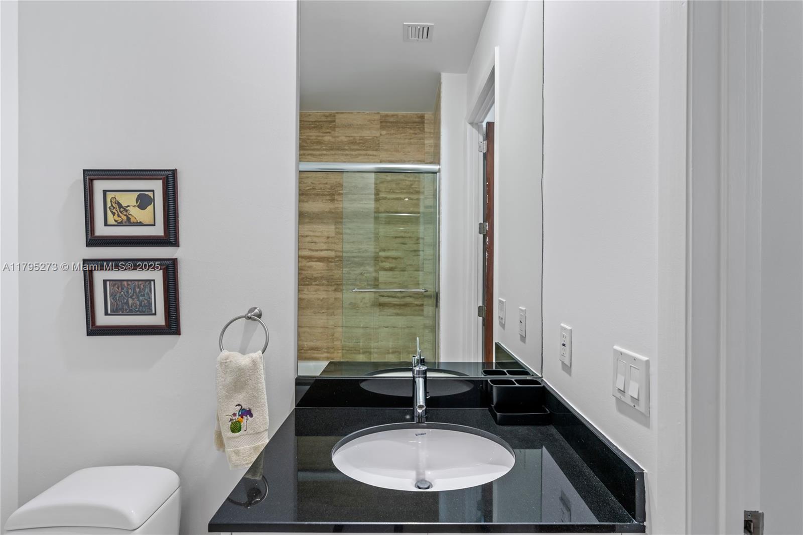 TDR TOWER III CONDO - Residential