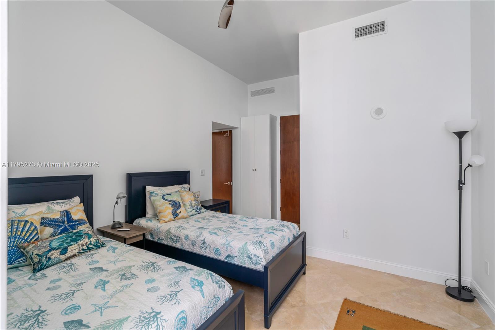 TDR TOWER III CONDO - Residential