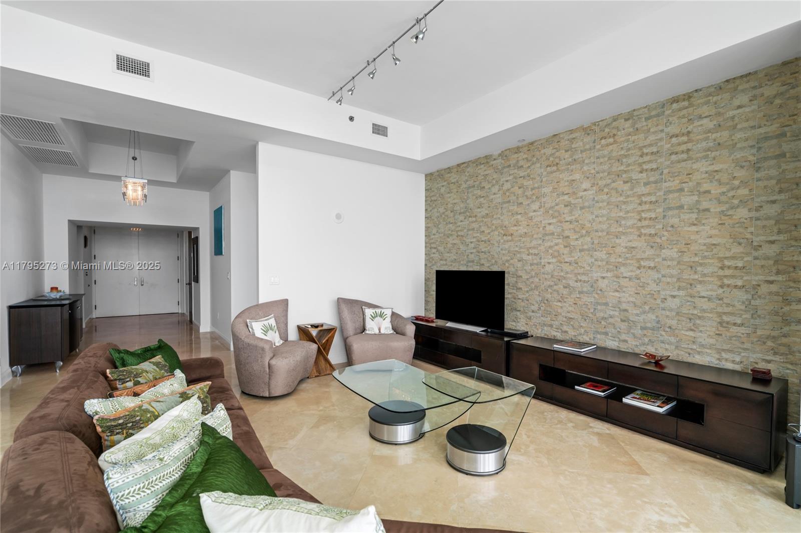 TDR TOWER III CONDO - Residential