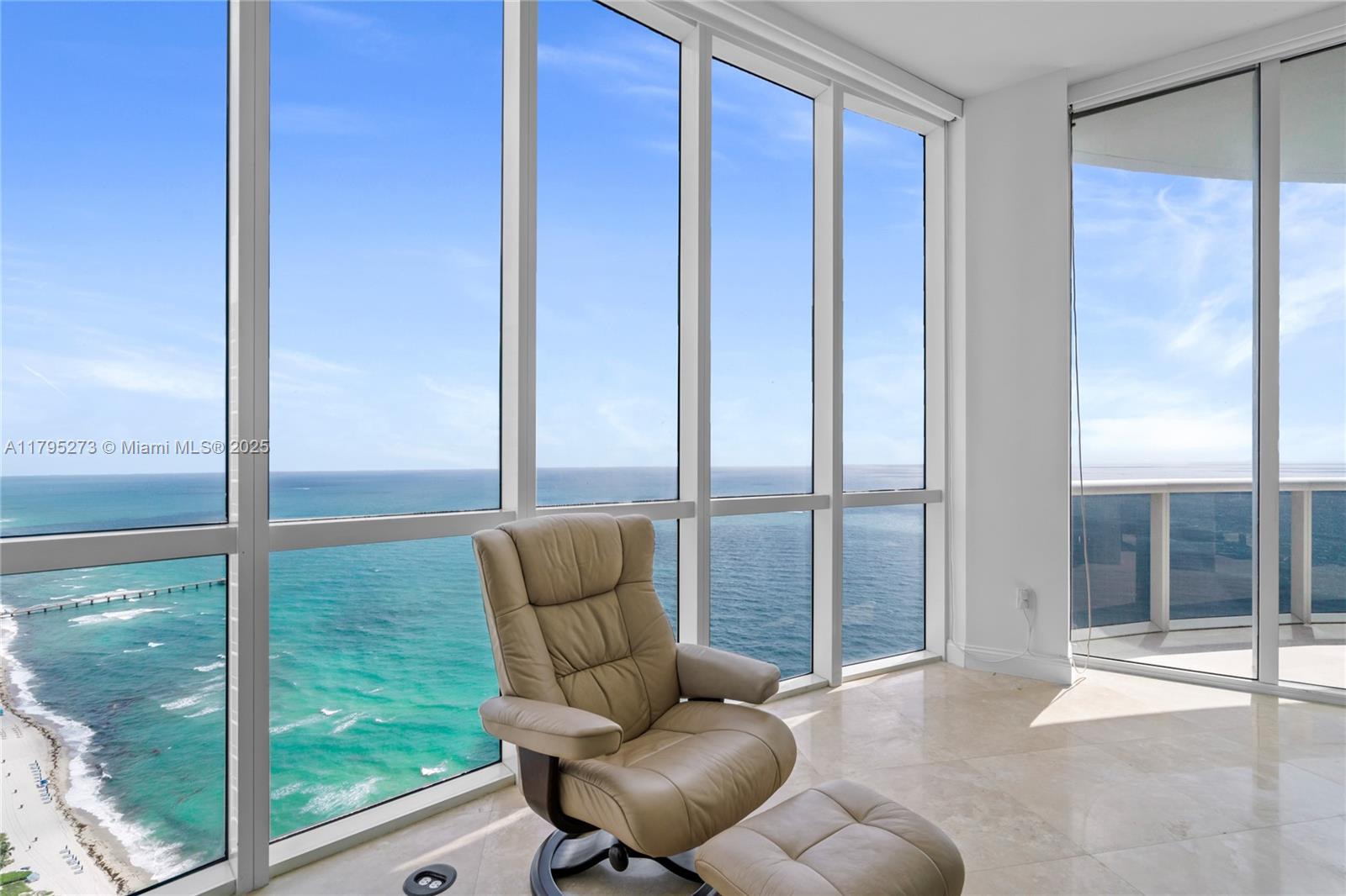 TDR TOWER III CONDO - Residential