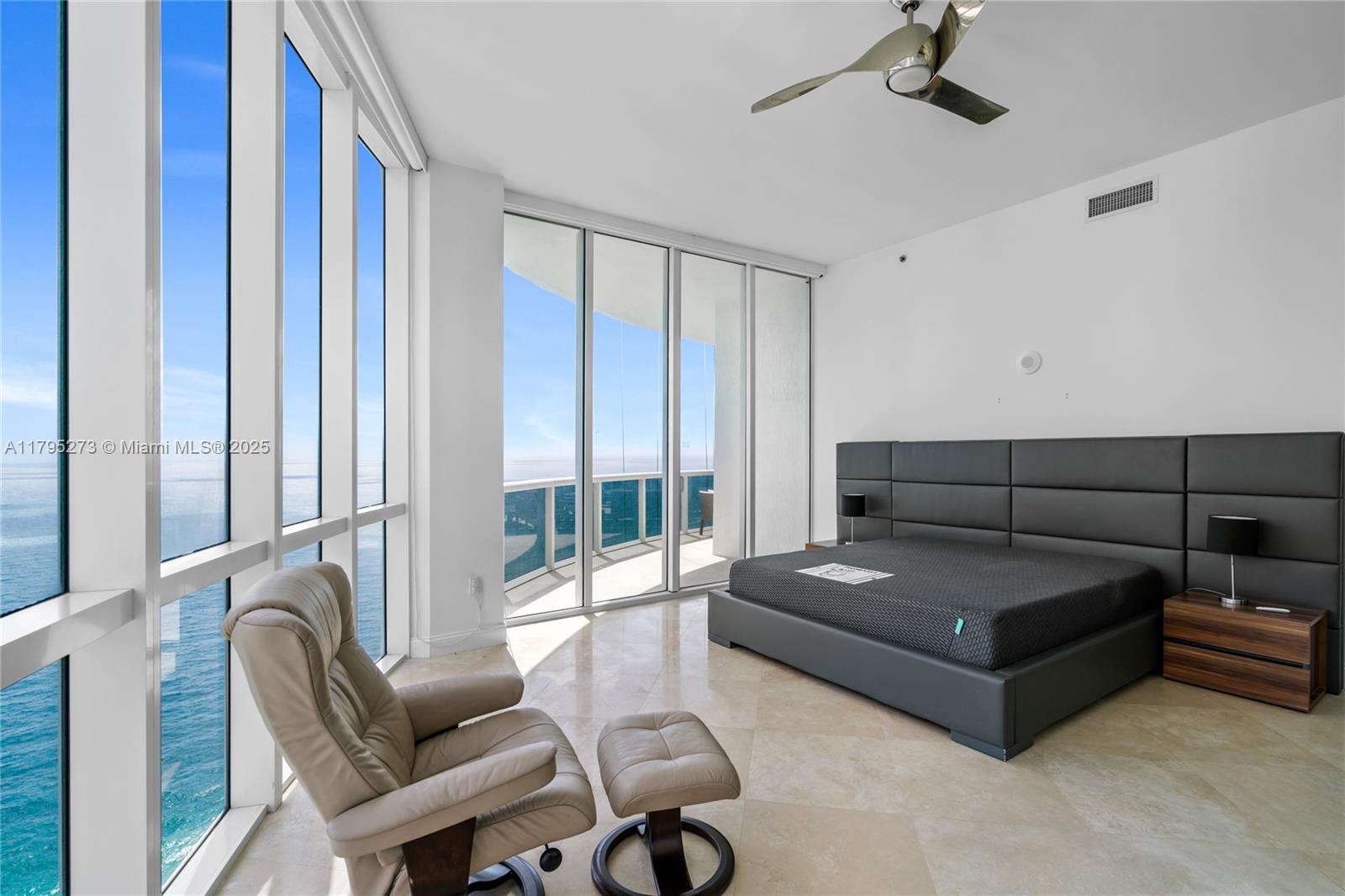 TDR TOWER III CONDO - Residential