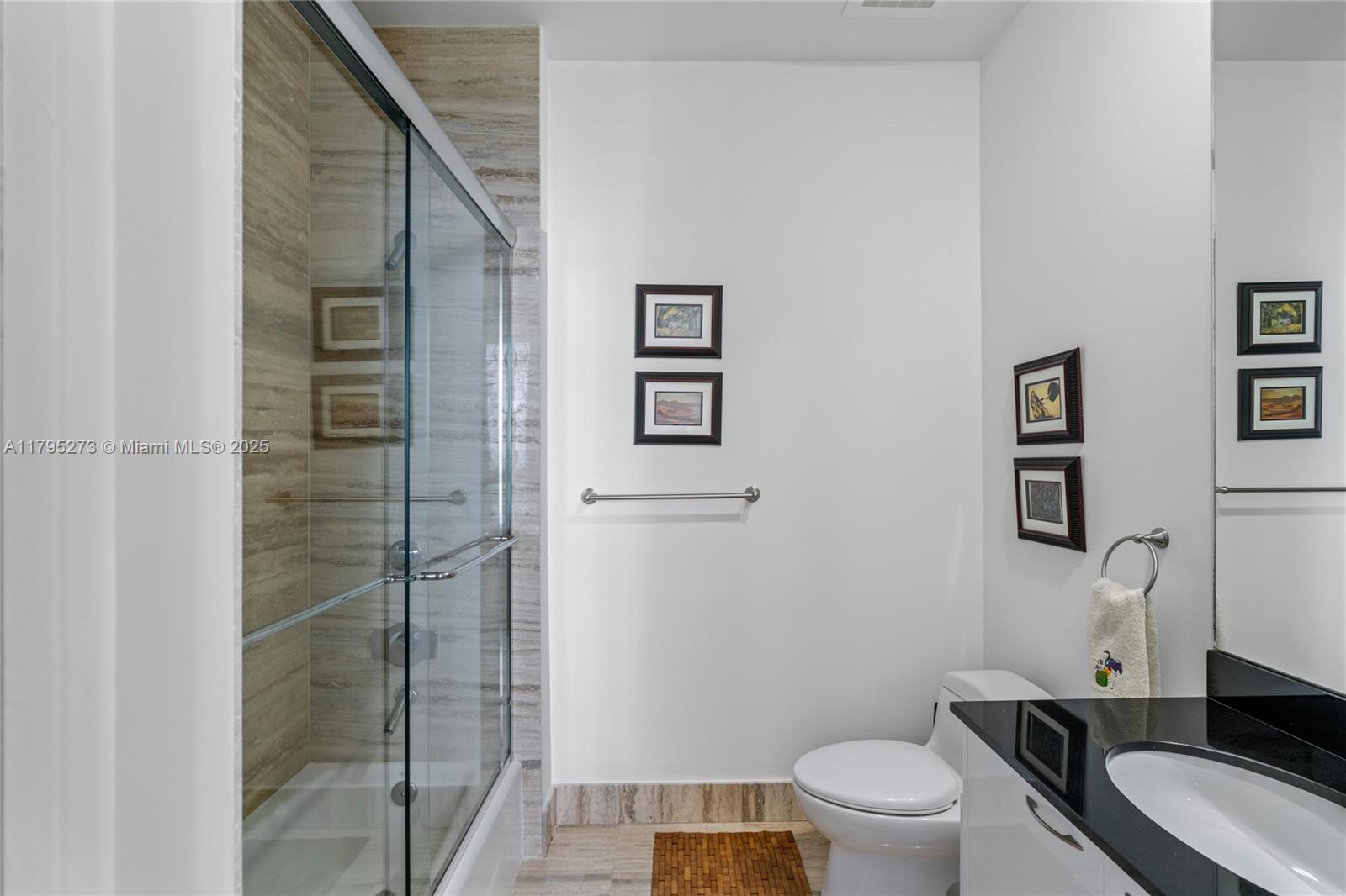 TDR TOWER III CONDO - Residential